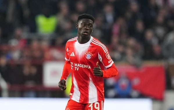 Bayern Munich : les débuts de Bara Sapoko Ndiaye déclenchent une «guerre d’argent» au Sénégal Bayern Munich : les débuts de Bara Sapoko Ndiaye déclenchent une «guerre d’argent» au Sénégal