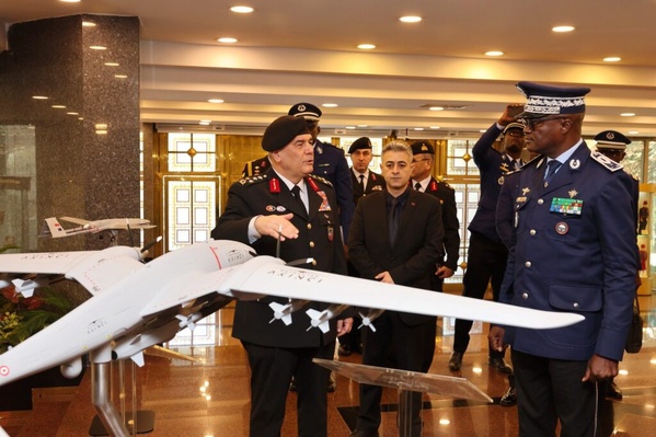 Le général Martin Faye en mission en Türkiye pour renforcer la coopération sécuritaire Le général Martin Faye en mission en Türkiye pour renforcer la coopération sécuritaire