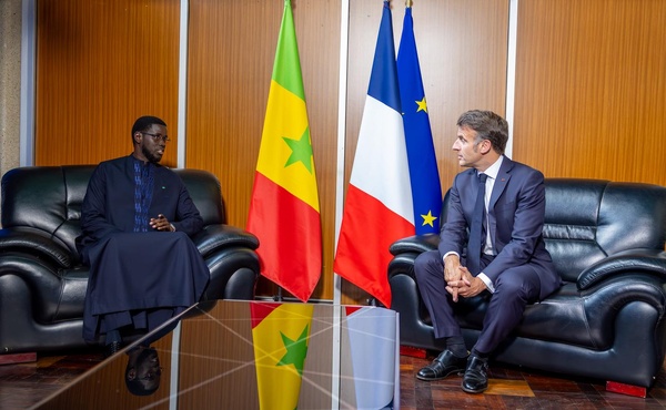 Nairobi : entretien entre les Présidents Bassirou Diomaye Faye et Emmanuel Macron en marge du Sommet Africa Forward