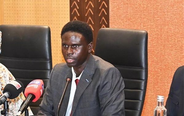 Palais : Le Pr Meïssa Diakhaté nommé Directeur de Cabinet adjoint du Président de la République Palais : Le Pr Meïssa Diakhaté nommé Directeur de Cabinet adjoint du Président de la République