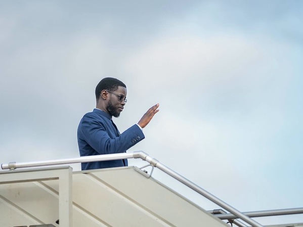 Bassirou Diomaye Faye se rend à Doha pour les obsèques de l’ancien émir du Qatar