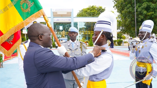 44e Promotion ENOA : 132 nouveaux sous-lieutenants reçoivent leurs épaulettes et prêtent serment