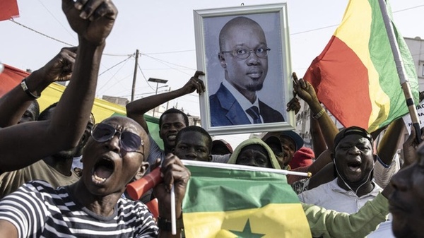 « Le raz-de-marée électoral de Sonko est inévitable, seule son arrestation peut l'empêcher », selon l'imam Serigne Cheikh Ibra Ndiaye « Le raz-de-marée électoral de Sonko est inévitable, seule son arrestation peut l'empêcher », selon l'imam Serigne Cheikh Ibra Ndiaye