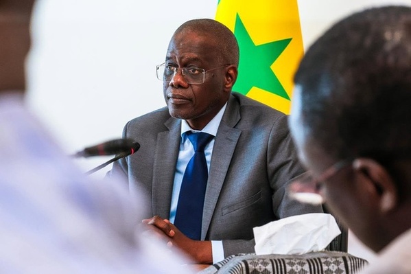 Licenciements abusifs dans le public : le Premier Ministre rappelle les directeurs à l'ordre Licenciements abusifs dans le public : le Premier Ministre rappelle les directeurs à l'ordre