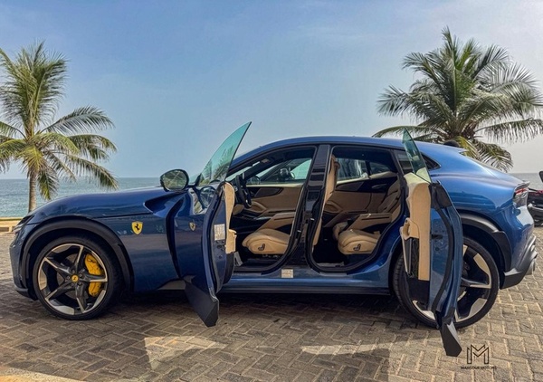 Luxe automobile : Mansour Ndao expose Rolls-Royce Cullinan et Ferrari Purosangue à Dakar Luxe automobile : Mansour Ndao expose Rolls-Royce Cullinan et Ferrari Purosangue à Dakar