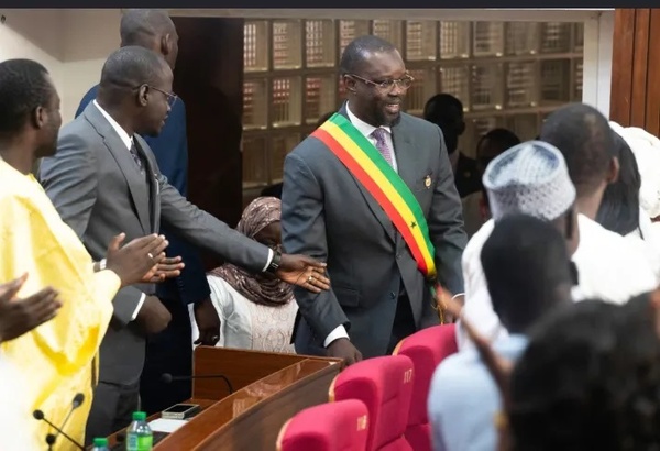 Budget 2026 : Le Gouvernement obtient le report de la plénière Budget 2026 : Le Gouvernement obtient le report de la plénière