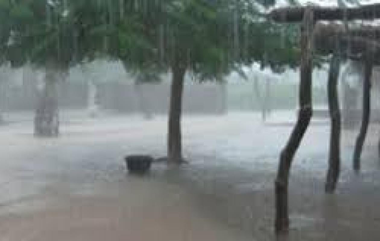 Kédougou : Des vents violents et de fortes pluies plongent Saraya et Fongolémy dans le noir
