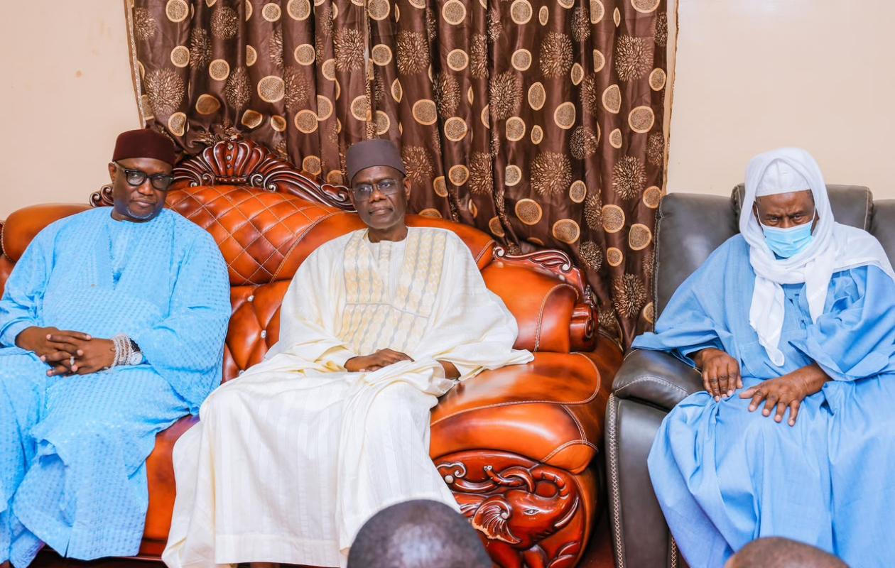 Louga : le Premier ministre Al Aminou Lô rend visite à Thierno Bachir Tall