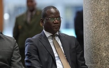 Crise à Awalé : les départs se multiplient autour d’Abdourahmane Diouf